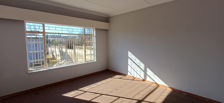 4 Bedroom Property for Sale in Hospitaalheuwel Free State